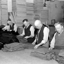 Great Western Garment Factory Making Clothes for the Netherlands May 3, 1946 <BR />Bl.1163/4 <BR />Photographer: Alfred Blyth